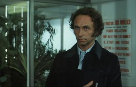 Кадр з фільму Далі нікуди