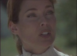 Кадр з фільму Прокляття мертвого озера