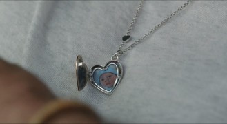 Кадр з фільму Париж зачекає