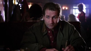 Кадр з фільму Він зведе мене з розуму