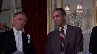 Кадр з фільму Людина, яка забагато знала