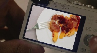 Кадр з фільму Париж зачекає