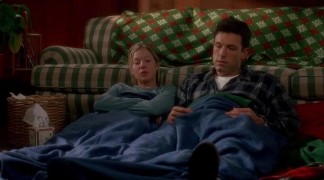 Кадр з фільму Пережити Різдво