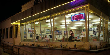 Кадр з фільму Повертайся до мене