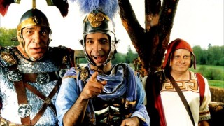 Кадр з фільму Астерікс і Обелікс проти Цезаря