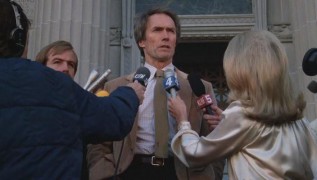 Кадр з фільму Той, що іде по канату