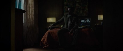 Кадр з фільму На вістрі