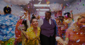 Кадр з фільму Круті дівчата