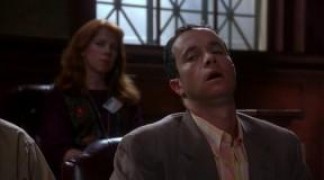 Кадр з фільму Поважний присяжний