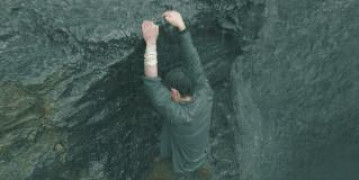 Кадр з фільму Помста землі