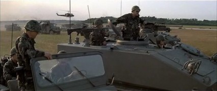 Кадр з фільму Кінг Конг живий