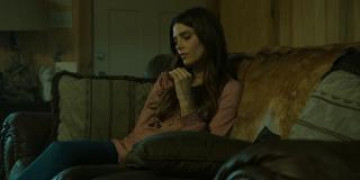 Кадр з фільму Не те місце