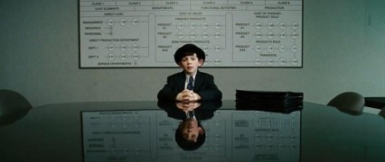 Кадр з фільму Чарівна крамничка