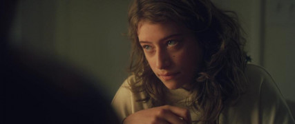 Кадр з фільму Мешканка