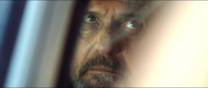 Кадр з фільму Різні світи