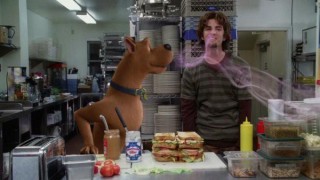 Кадр з фільму Скубі-Ду! прокляття озерного монстра