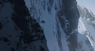 Кадр з фільму Вершина Богів