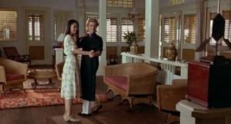 Кадр з фільму Індокитай