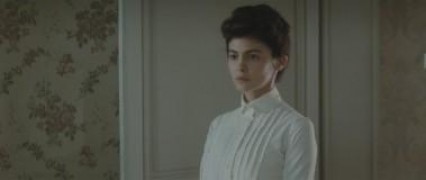 Кадр з фільму Коко до Шанель