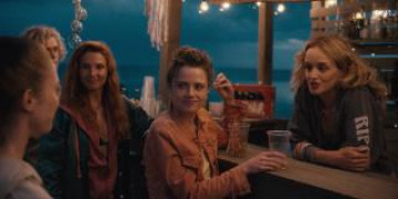 Кадр з фільму Проти вітру