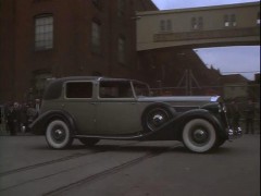 Кадр з фільму Бетсі