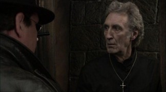 Кадр з фільму Братерство темряви