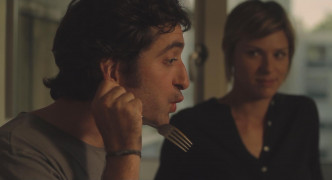 Кадр з фільму Дівчисько