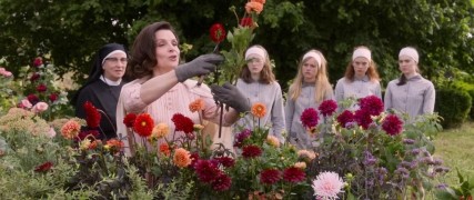 Кадр з фільму Школа хороших дружин