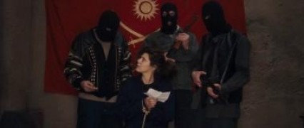 Кадр з фільму Корпорація "Війна"