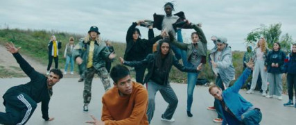 Кадр з фільму Флай: Танець свободи