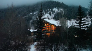 Кадр з фільму Усе, що мені потрібно на Різдво