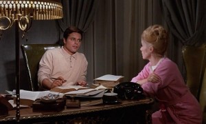 Кадр з фільму Денна красуня