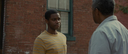 Кадр з фільму Паркани