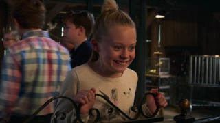 Кадр з фільму Чарівний табір