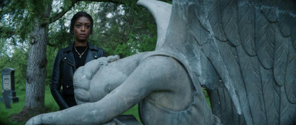 Кадр з фільму Подвійне життя