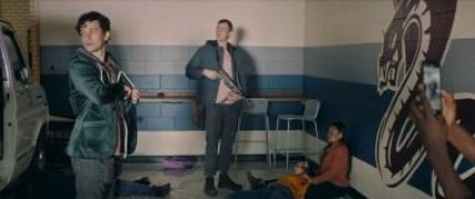 Кадр з фільму Біжи, ховайся, бий