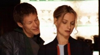 Кадр з фільму Вихід у рай