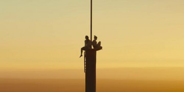 Кадр з фільму Над безоднею