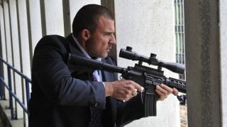 Кадр з фільму Напад на Волл-стріт