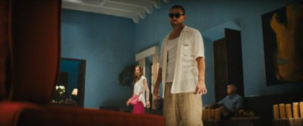 Кадр з фільму Кліпни двічі