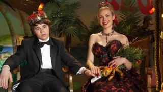 Кадр з фільму Правда і нічого більше