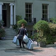 Кадр з фільму Наречений напрокат