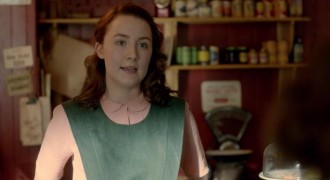 Кадр з фільму Бруклін