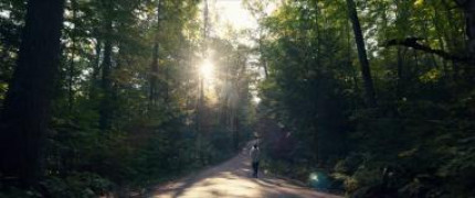 Кадр з фільму Обігнати час