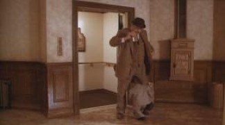 Кадр з фільму Під веселкою