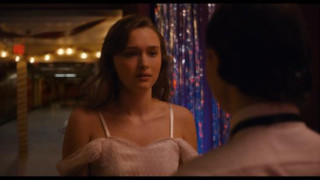 Кадр з фільму Вулиця страху: Королева випускного