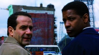 Кадр з фільму Облога