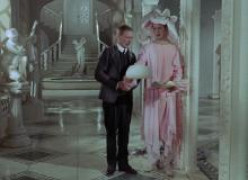 Кадр з фільму Не кажучи вже про всіх цих жінок