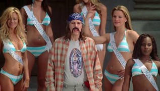 Кадр з фільму Стильні штучки