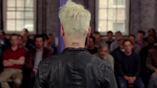 Кадр з фільму Дякуємо за обмін